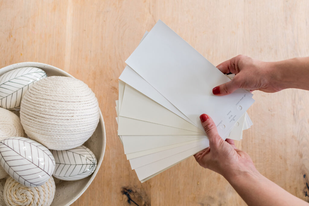 How to choose the best white paint colour for your space. Interior designer approved white paint colours for cabinetry, walls and trim.